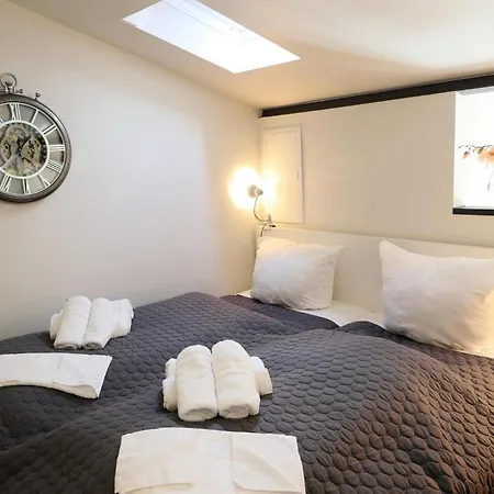 Apartamento Moderne Fewo, Stilvoll Eingerichtet Uber 2 Etagen Mit Terrasse, Friesische Strasse 85a