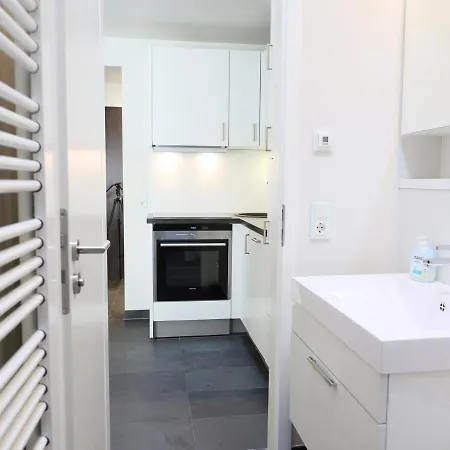 Moderne Fewo, Stilvoll Eingerichtet Uber 2 Etagen Mit Terrasse, Friesische Strasse 85a *
