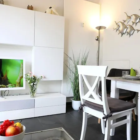 Moderne Fewo, Stilvoll Eingerichtet Uber 2 Etagen Mit Terrasse, Friesische Strasse 85a Apartamento *