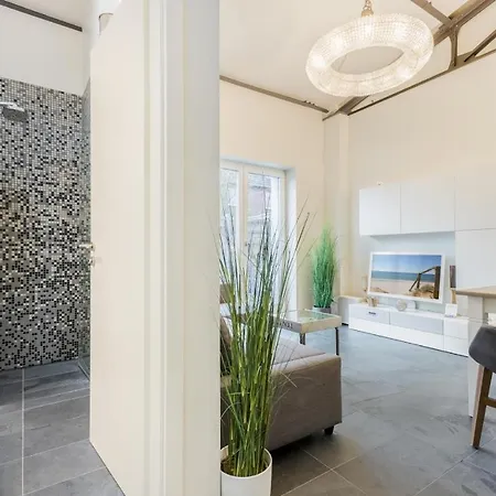 Moderne Fewo, Stilvoll Eingerichtet Uber 2 Etagen Mit Terrasse, Friesische Strasse 85a Apartamento *