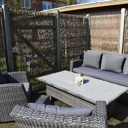 Moderne Fewo, Stilvoll Eingerichtet Uber 2 Etagen Mit Terrasse, Friesische Strasse 85a Apartamento *